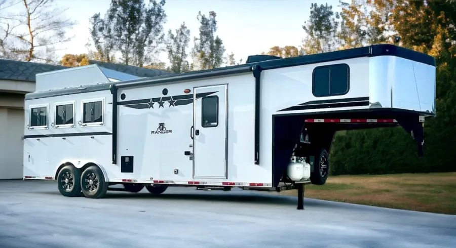 KY Lake Trailer Sales lq horse trailers